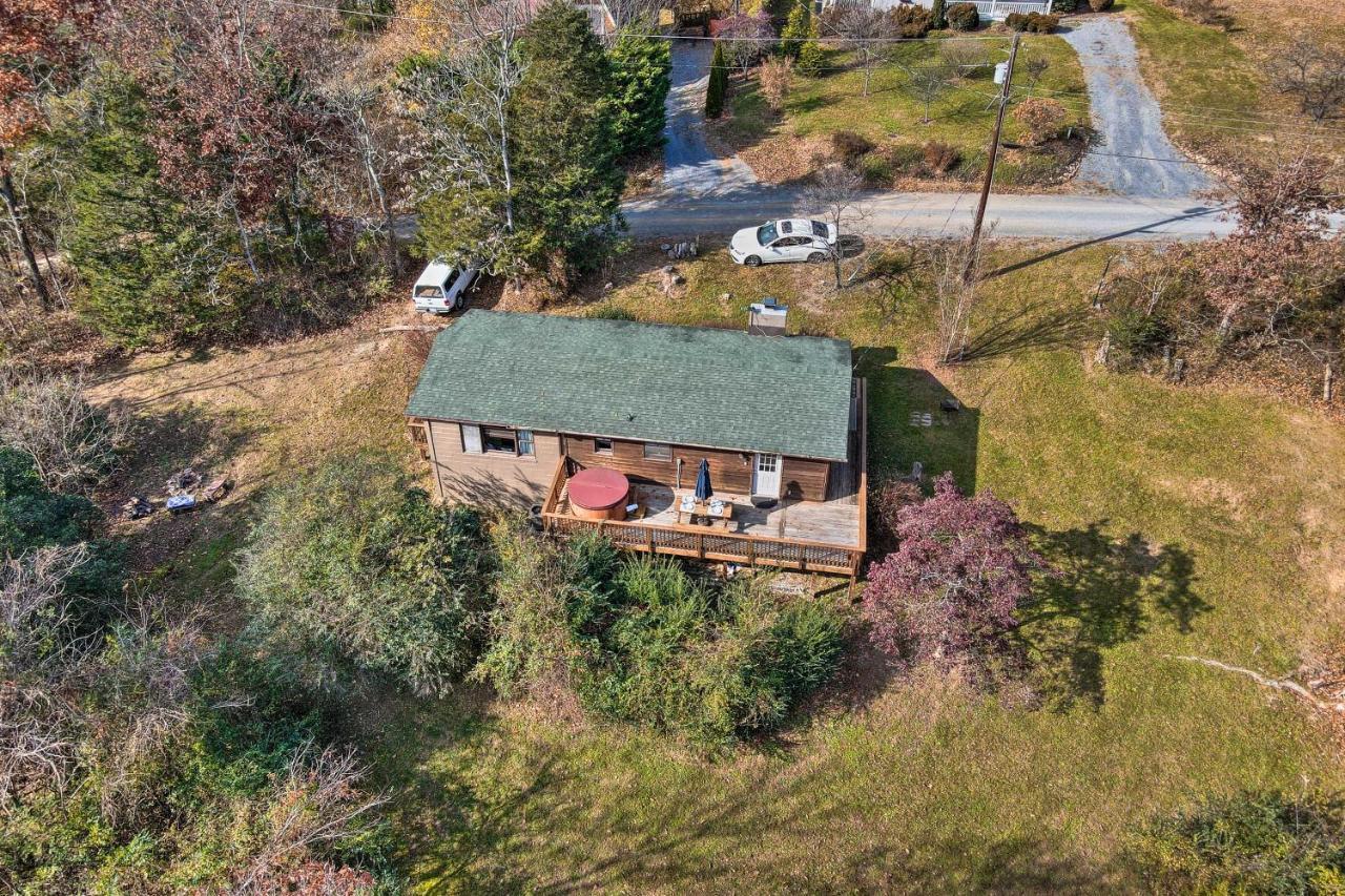 Calming Shenandoah Valley Cabin With Hot Tub! Villa Luray Esterno foto