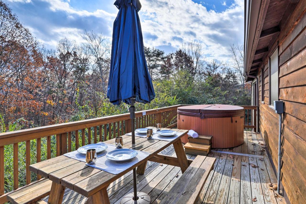 Calming Shenandoah Valley Cabin With Hot Tub! Villa Luray Esterno foto